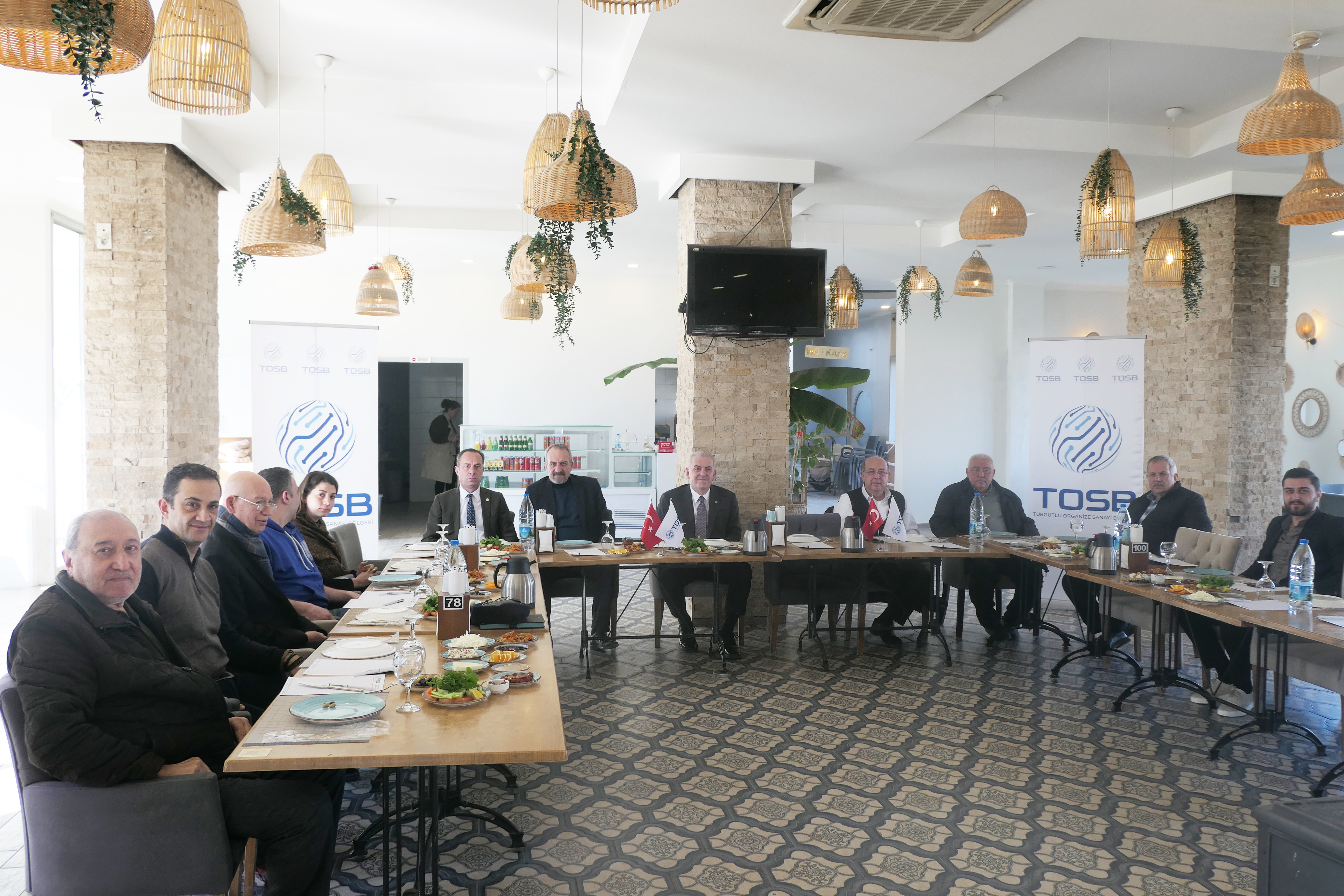 Turgutlu OSB Yönetimi Kahvaltılı İstişare Toplantısında OSB Katılımcıları İle Bir Araya Geldi.